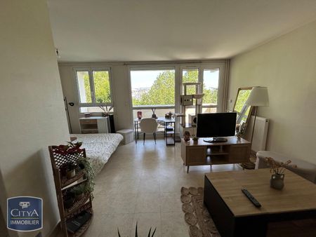 Location Appartement 1 pièce 32m² LE MANS 72000 - Photo 3