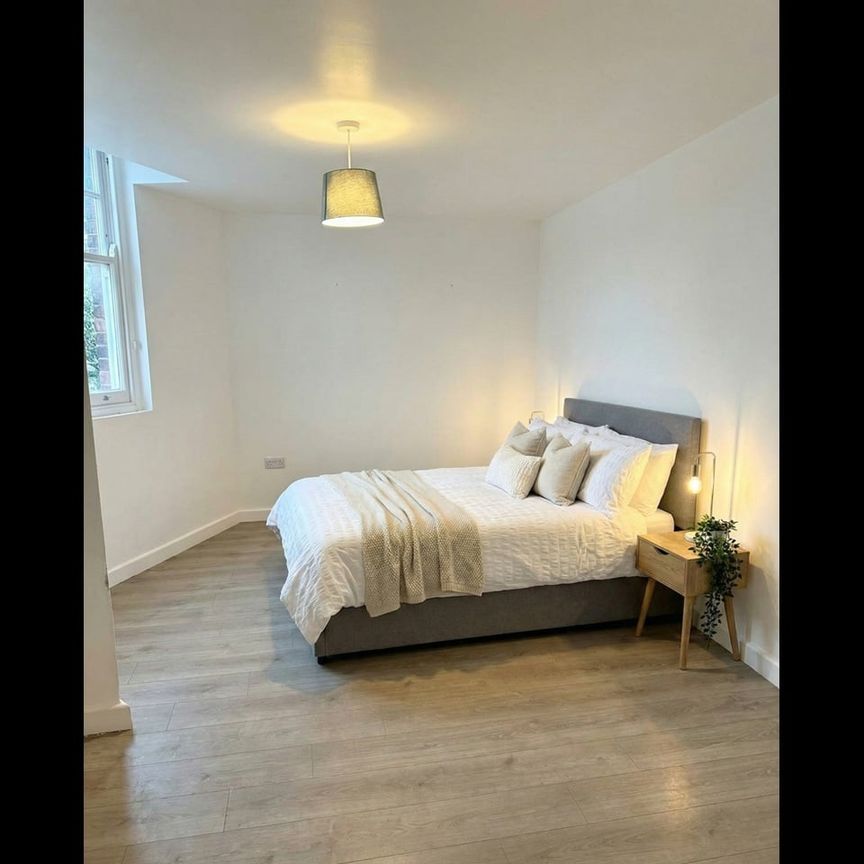 1 Bed Flat, Gillett Road, CR7 - Photo 1