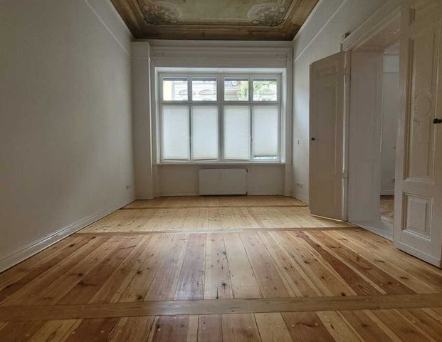 Altbau-Optik und moderne Ausstattung - top Wohnung sucht Sie! - Photo 1