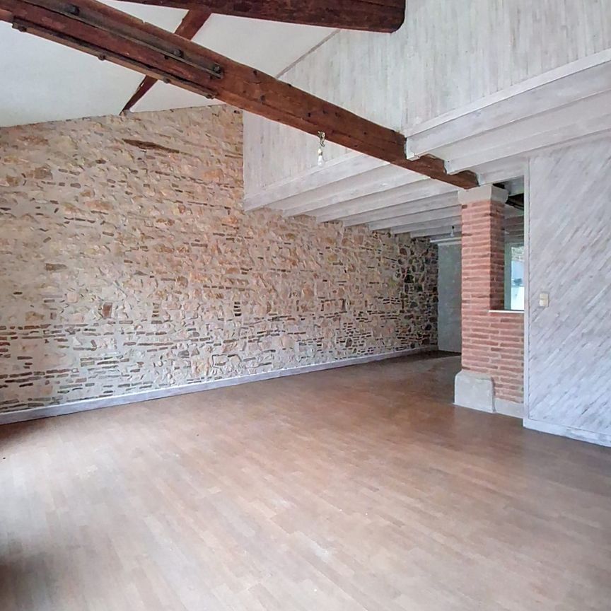 Location Appartement 4 pièces 105m² REALMONT 81120 - Photo 1