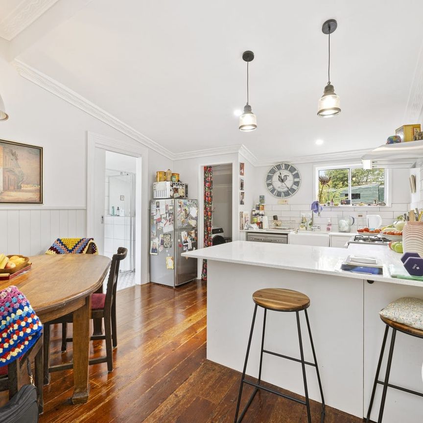 SPECTACULAR CALIFORNIAN BUNGALOW - Photo 1