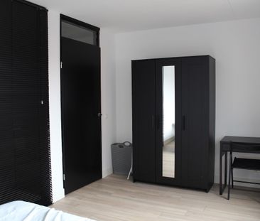 Klaas van Reeuwijkstraat, 2132 ZP, Hoofddorp - Foto 1