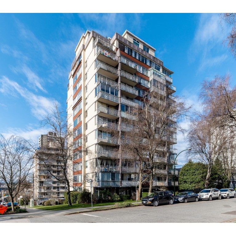 The Martinique - Photo 1