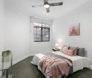 West Perth - Photo 3