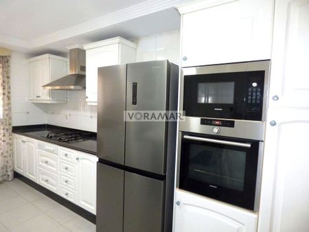 4 bedroom luxury House for rent in Valencia - Photo 2
