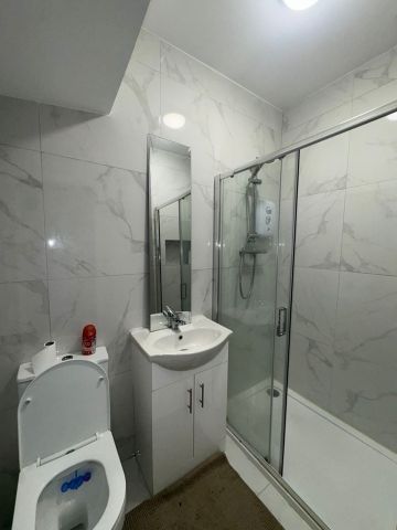 Room in a Shared House, Shelbourne Road, N17 - Photo 4