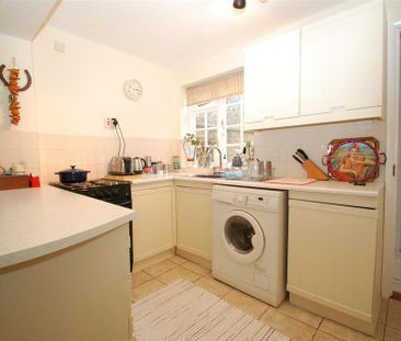 2 bedroom end of terrace house to rent - Photo 6