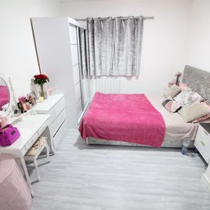 Cromwell Road, Hounslow - Photo 2