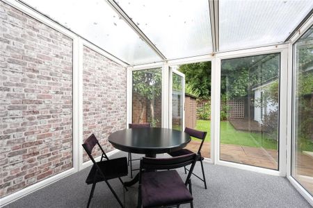 4 bedroom semi-detached house to rent - Photo 5