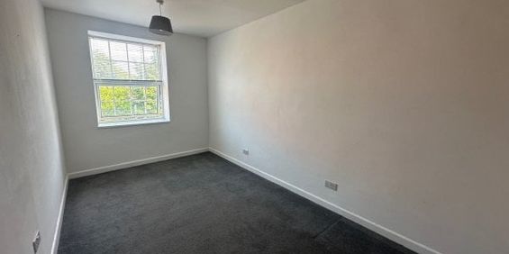 Room 2, Nottingham, NG17 - Photo 3