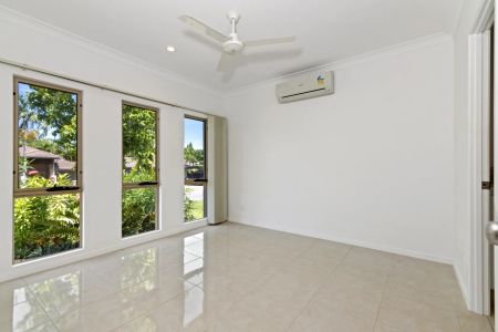 7 Savaii Close, Palm Cove. - Photo 5