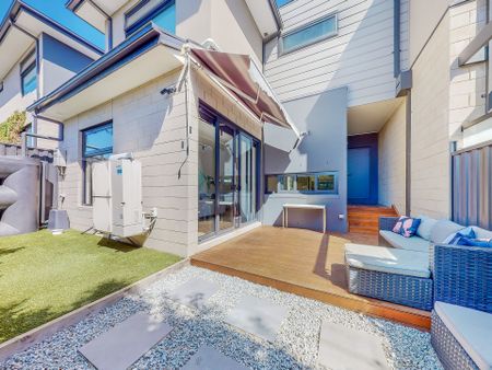 56 Lebanon Street, Strathmore - Photo 3