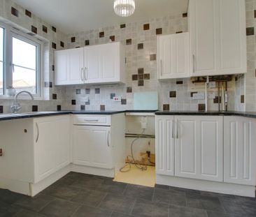 3 bedroom semi-detached house to rent - Photo 1