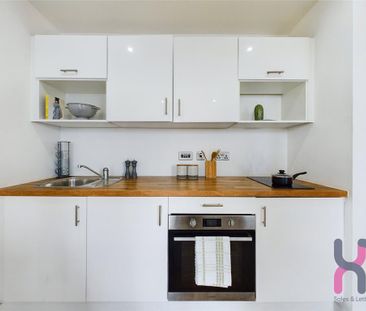 Studio to rent - Photo 6