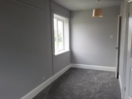 2 bedroom semi-detached house to rent - Photo 4