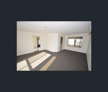 53 Allied Drive, Arundel, Qld 4214 - Photo 4