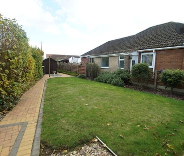 3 bedroom Detached Bungalow to let - Photo 4