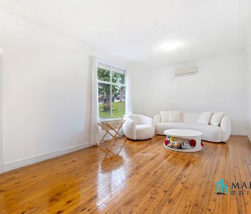 Spacious 4-Bed Family Home in a Quiet and Convenient Location - Photo 5