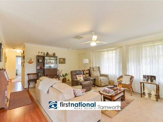 Sensational Location... - Photo 1