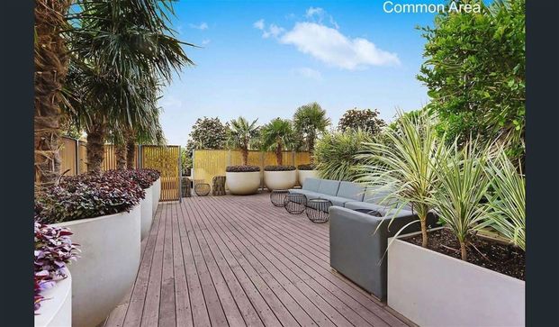 Stylish and Convenient Unit for Rent in the Heart of Parramatta - Photo 1