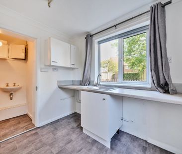 108, Pottingfield Road - Photo 2