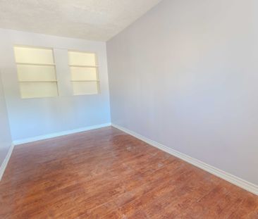 For Lease - 8 GARNER Avenue, Welland, Ontario - Photo 2