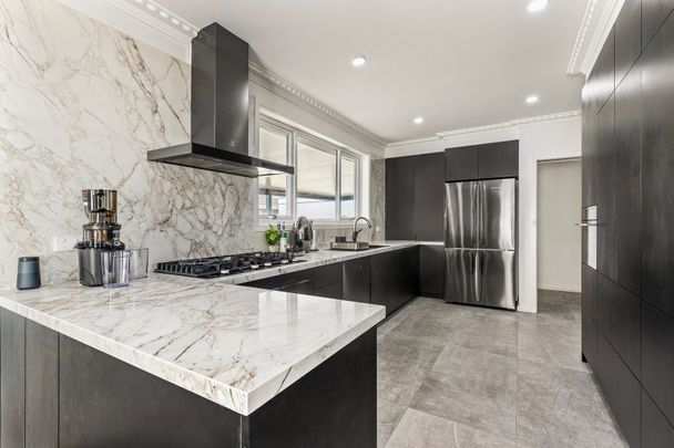STUNNING THREE BED FAMILY HOME - Photo 1