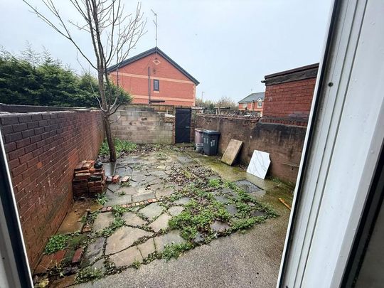 2 bedroom terraced house to rent - Photo 1