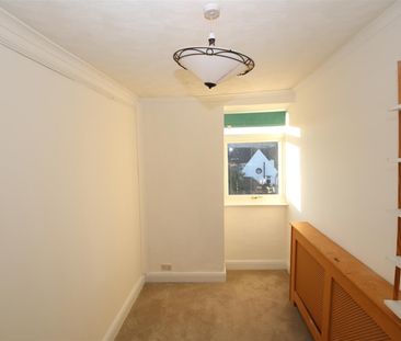 3 bedroom Semi-Detached House to let - Photo 5