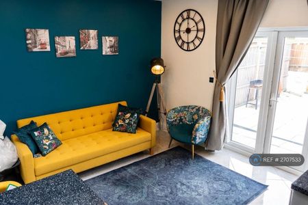 1 bedroom flat to rent - Photo 4