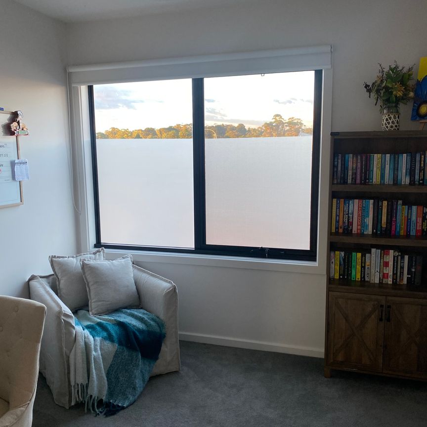 Cranbourne South - Photo 1