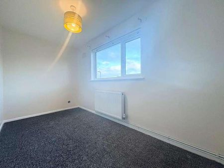 Kilmory Place, Blackpool, FY2 - Photo 3