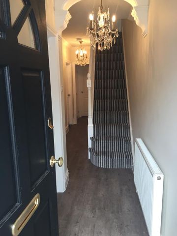 1 bedroom in a house share to rent - Photo 2