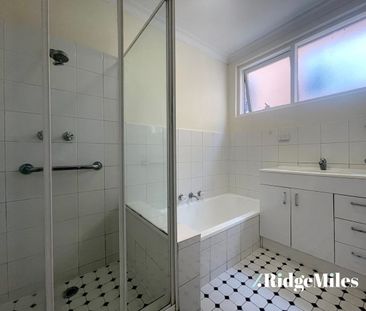 Freshly Renovated 2-Bedroom Apartment in the Heart of Hawthorn - Photo 4