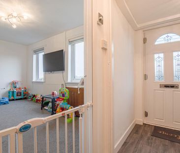 3 bedroom terraced house to rent - Photo 2