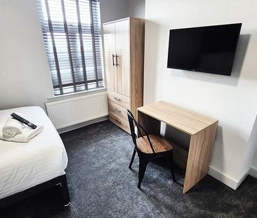 3 bedroom terraced house to rent - Photo 5