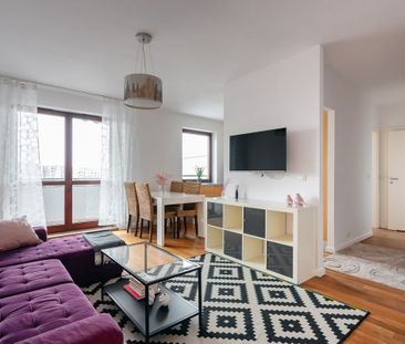 Jasne i przestronne 2 pokoje blisko stacji metra 46.8 m² - Zdjęcie 3