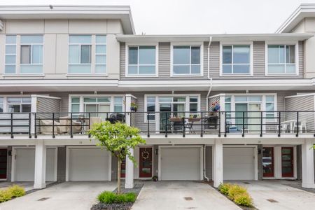 Modern Townhouse in Chilliwack - Photo 3