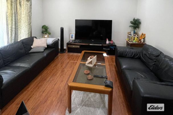 2 BEDROOM HOUSE - Photo 1