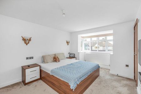 Hampton Lane, Hanworth, TW13 - Photo 4