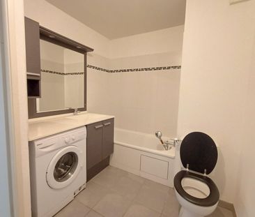 location Appartement T2 DE 43.09m² À BRUGUIERES - Photo 4