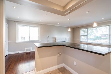 For Lease - 1523 Constance Drive, Oakville, Ontario - Photo 2