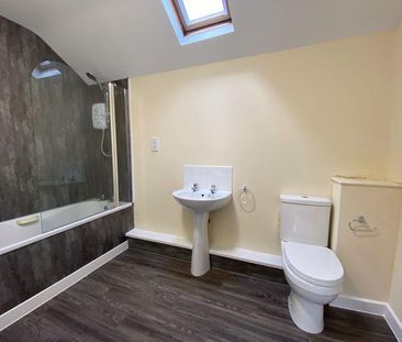 2 bedroom flat to rent - Photo 3