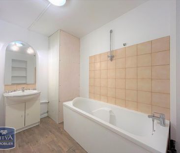 Location Appartement 2 pièces 50m² COUTRAS 33230 - Photo 2
