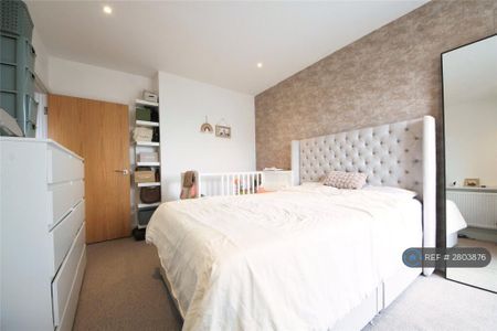 1 bedroom flat to rent - Photo 5