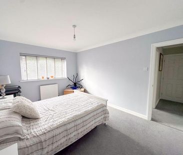5 bedroom detached house to rent - Photo 4
