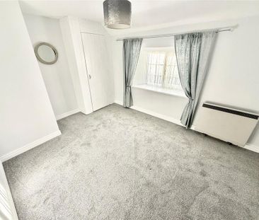 2 bedroom end of terrace house to rent - Photo 4