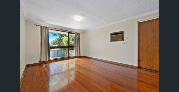 Wembley Downs Classic Family Home - Close to Everything! - Photo 1