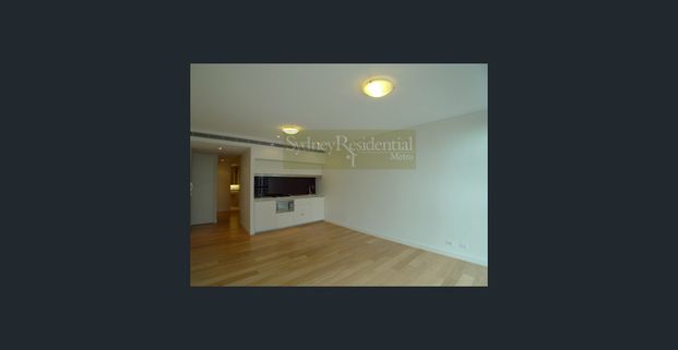 Designer Studio apartment in the most prime location - Photo 1