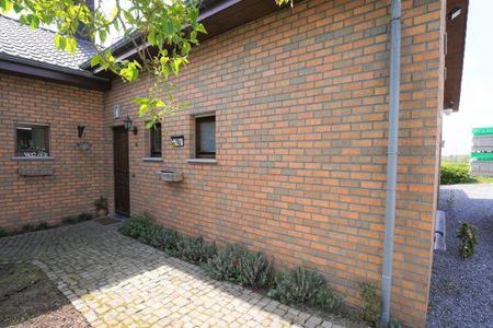 Sehr gepflegte Villa mit Garten und Garage in ruhiger Lage, gelegen in Hergenrath. - Foto 4